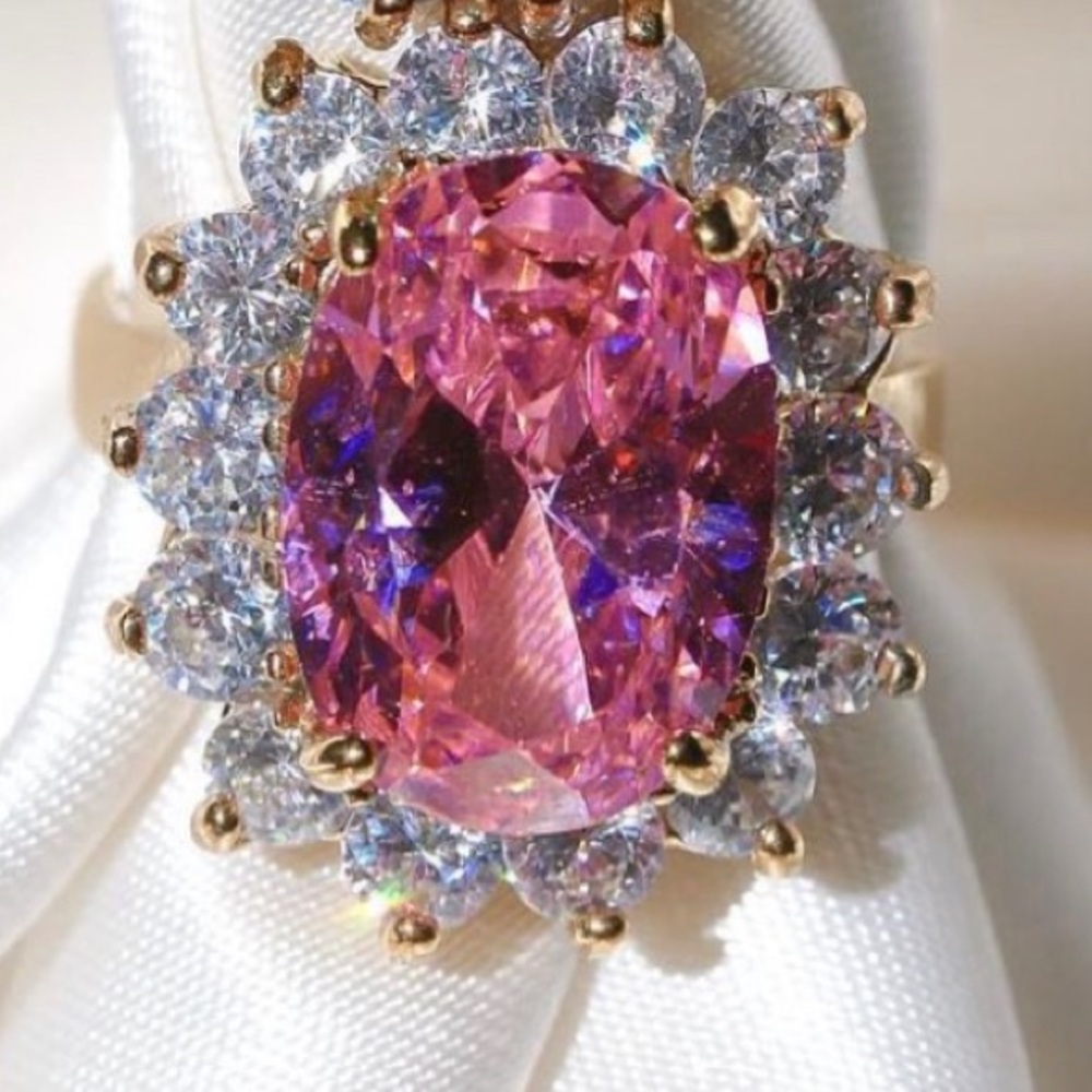 SOLD❌❌❌Rose opulence ring